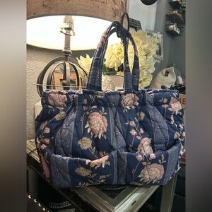 1980 tote folks vintage Navy blue floral quilted snap closure tote bag #floral